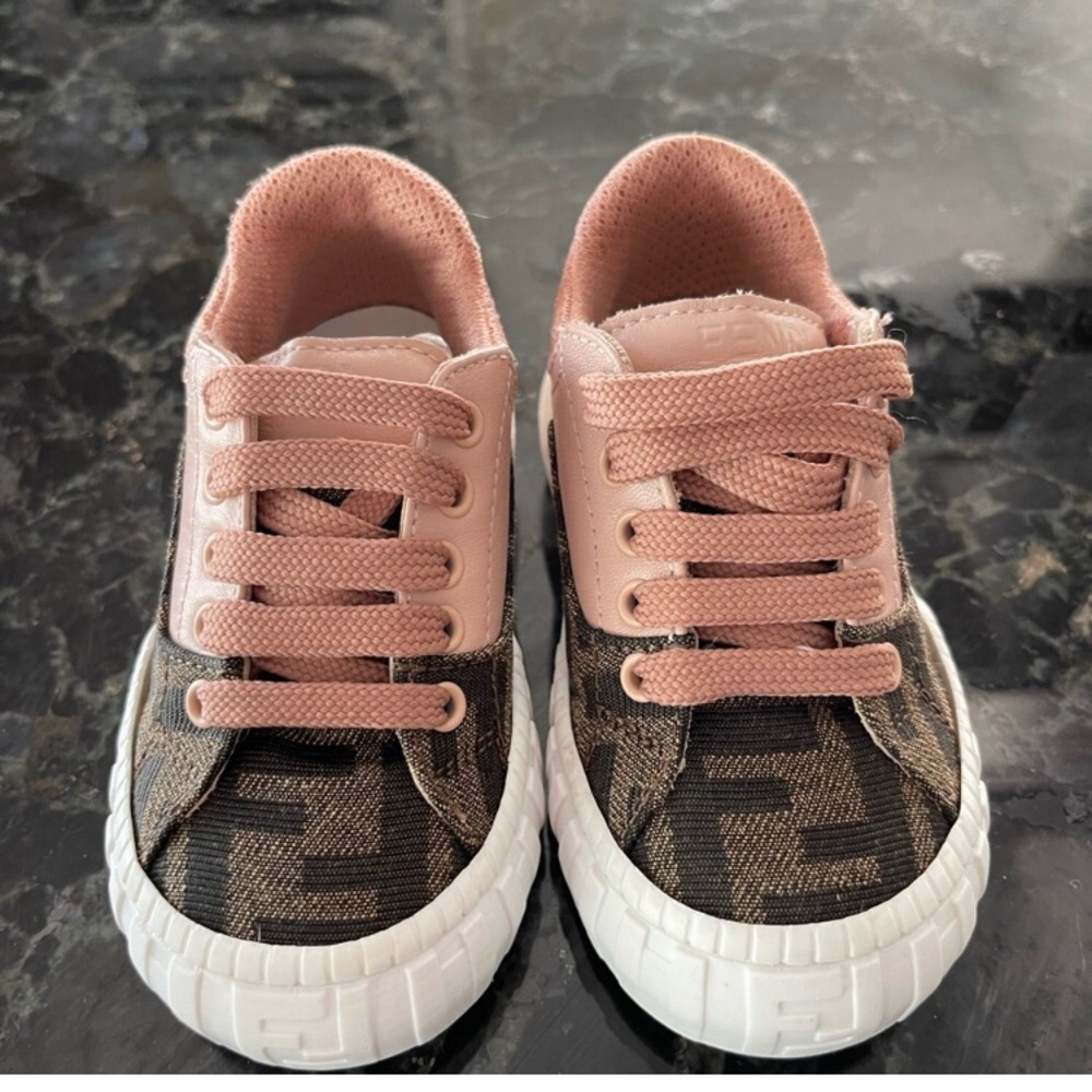 Fendi infant size 5